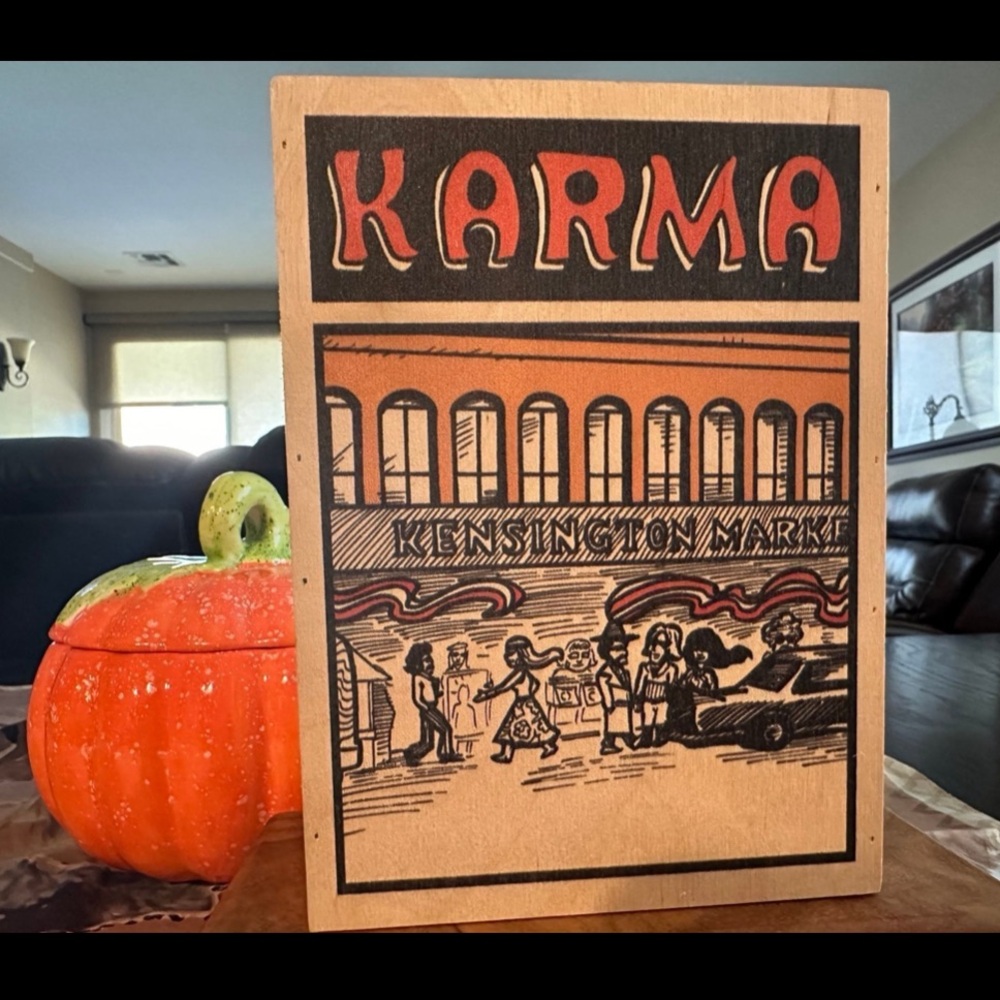 LUSH “KARMA“ Artistic Wooden Sliding Lid Storage Organizer, perfect condition.